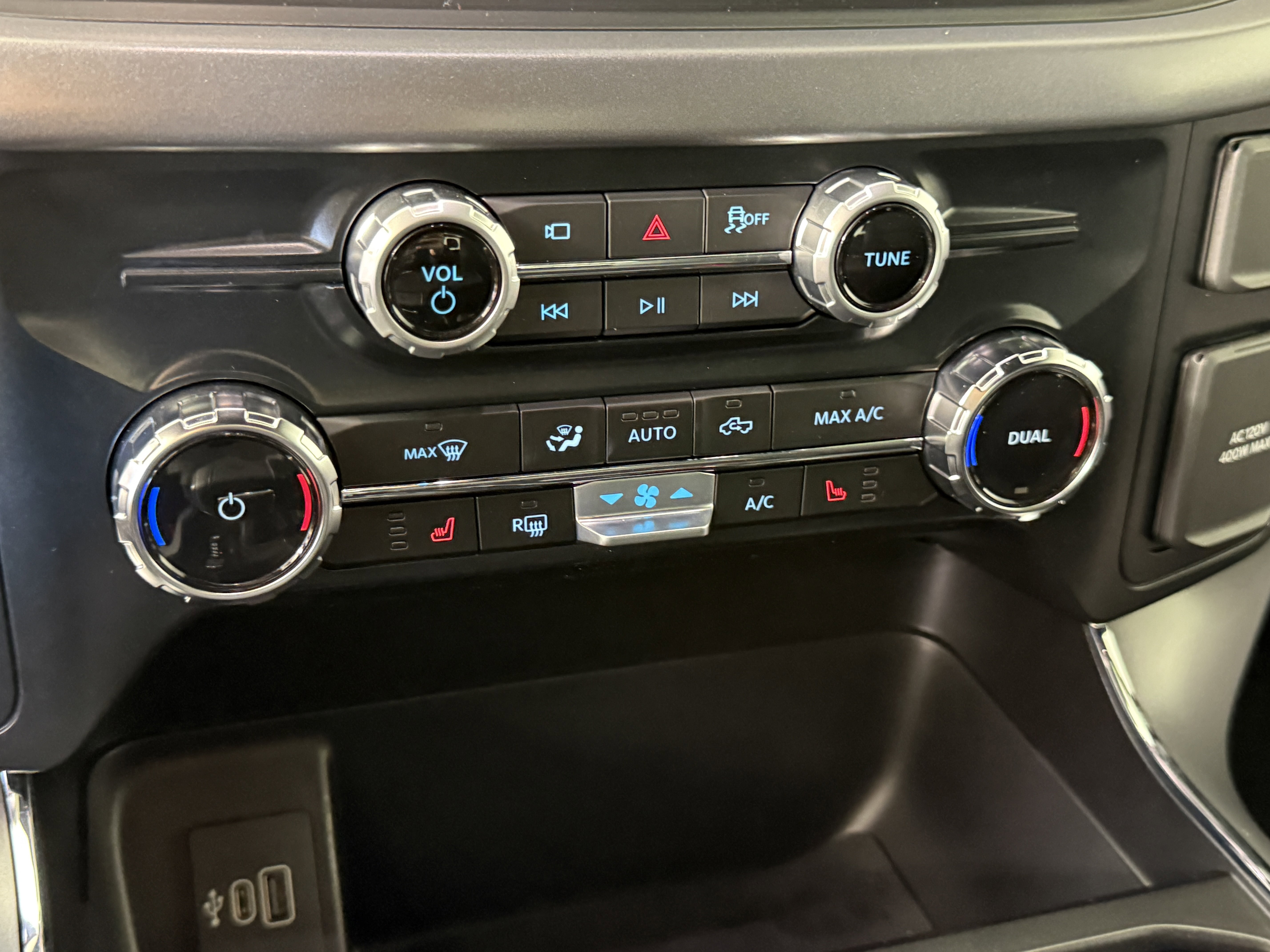 Certified 2025 Ford F150 XLT w/ Equipment Group 302A MID image 22