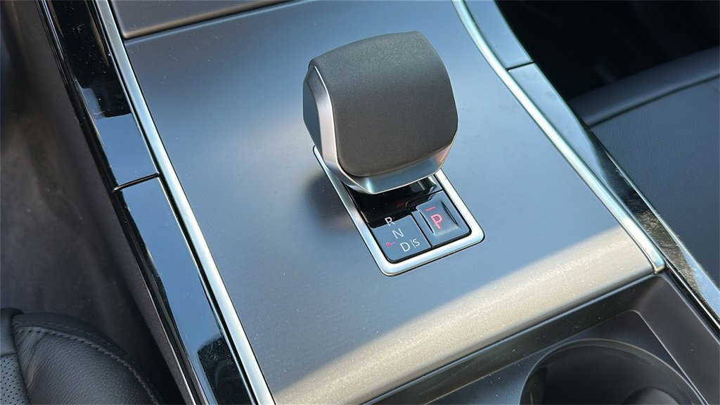 New 2026 Land Rover Range Rover Velar S image 20