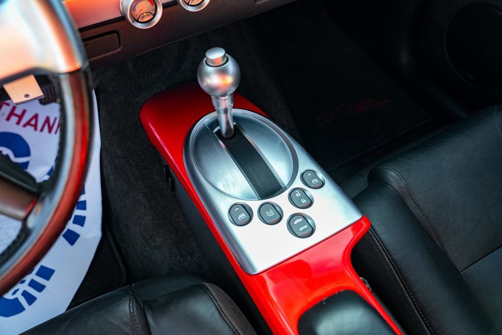 Used 2003 Chevrolet SSR w/ Preferred Equipment Group image 17