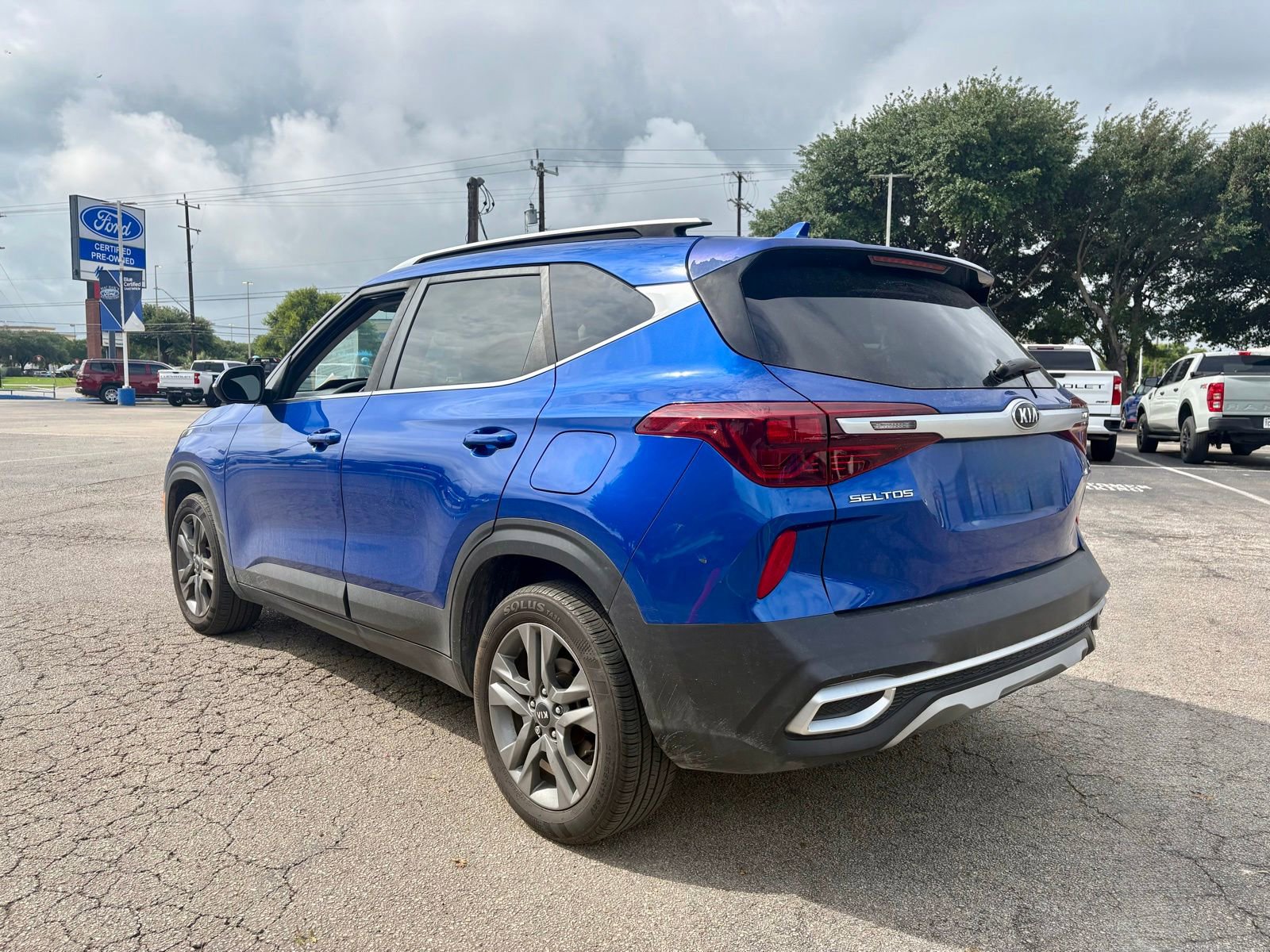 Used 2021 Kia Seltos S FWD image 5