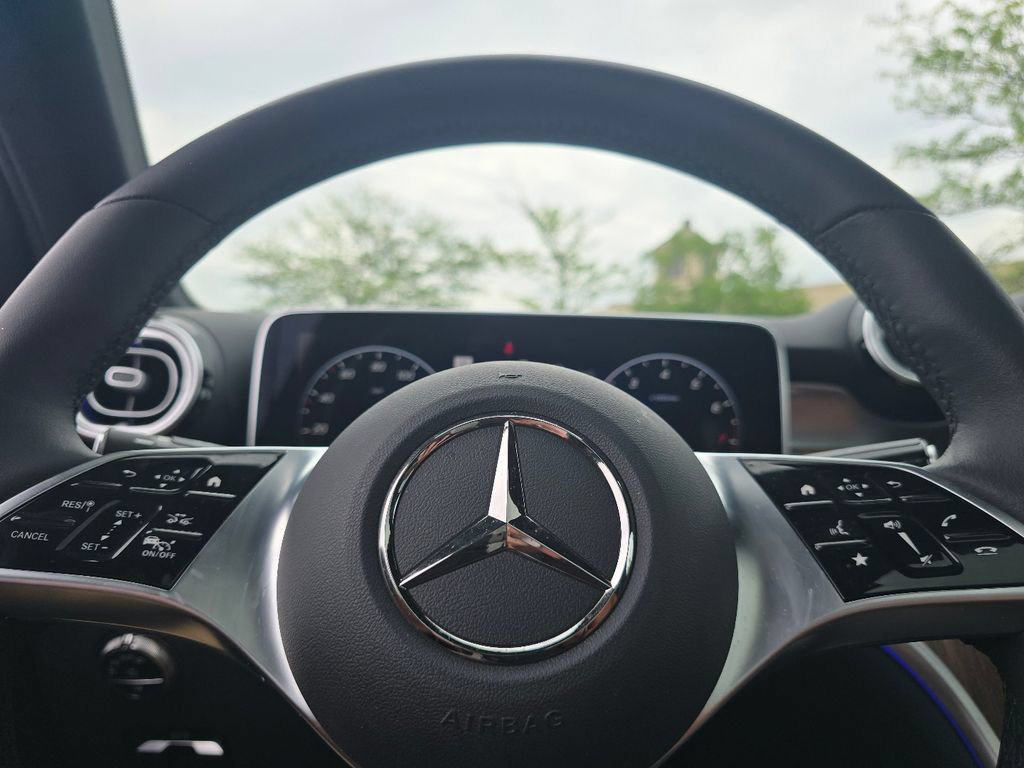 Certified 2026 Mercedes-Benz GLC 300 4MATIC image 31