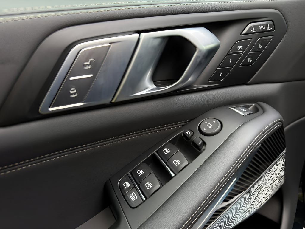 New 2027 BMW X7 M60i AWD/4WD image 14