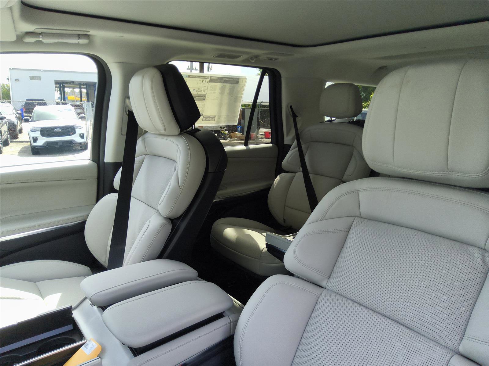 New 2026 Lincoln Navigator L Reserve AWD/4WD image 14