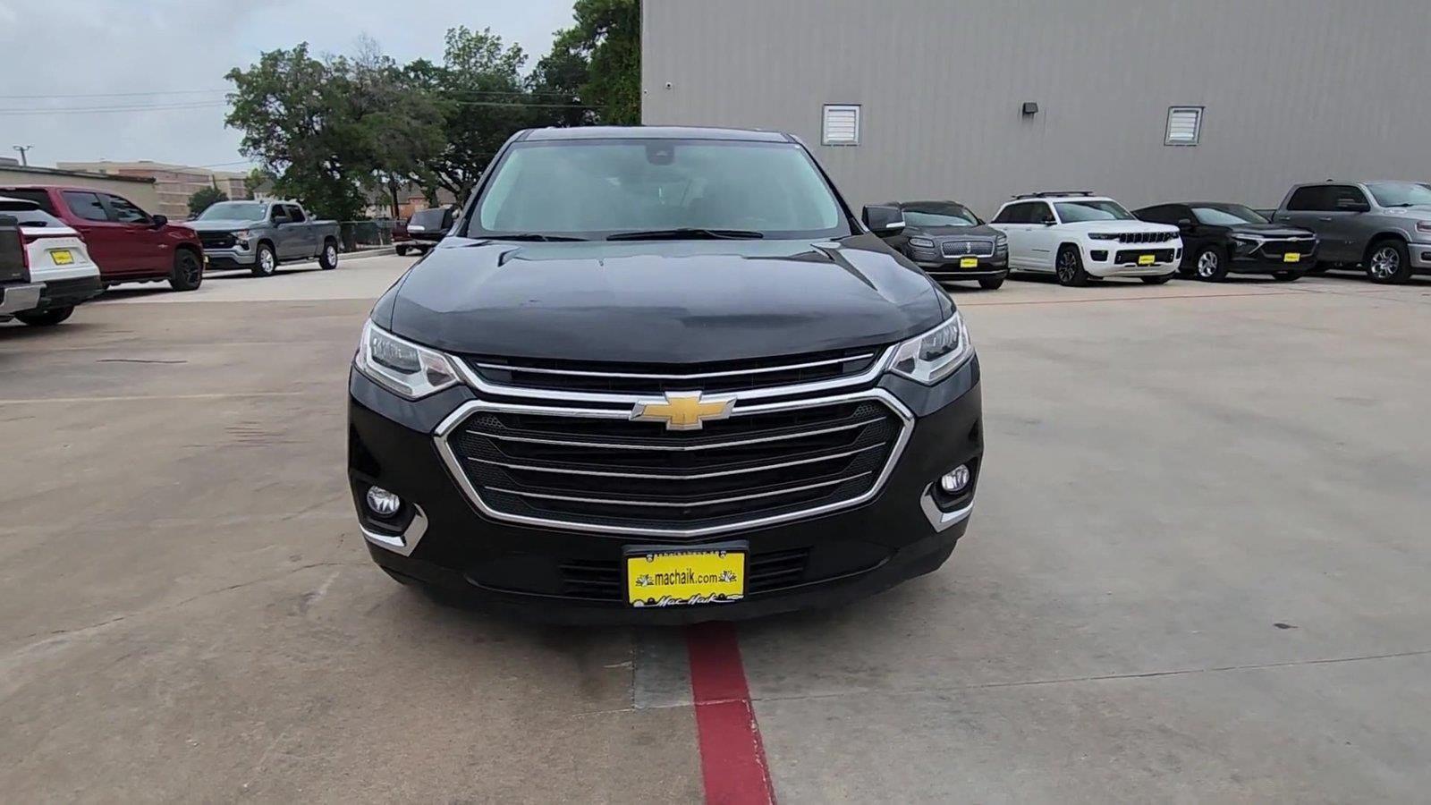 Certified 2018 Chevrolet Traverse Premier w/ Driver Confidence II Package FWD image 3