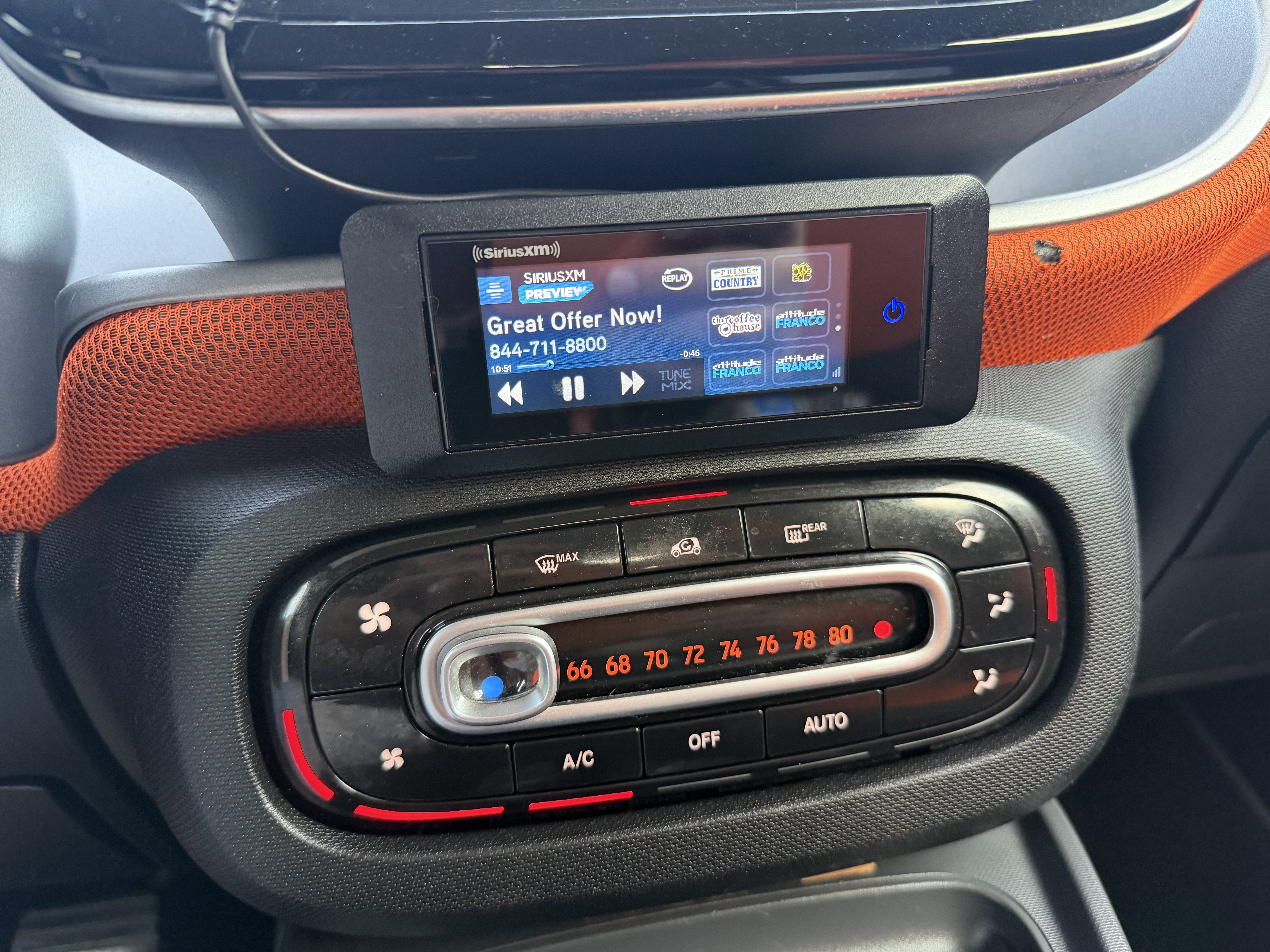 Used 2016 smart fortwo passion RWD image 21