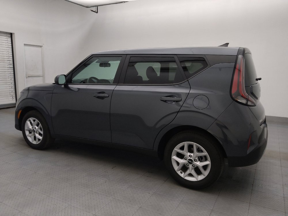 Used 2025 Kia Soul LX w/ LX Technology Package image 3