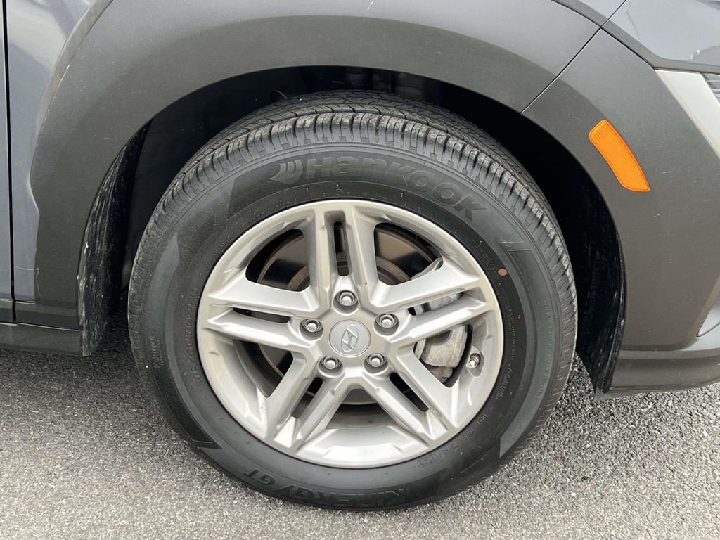 Certified 2023 Hyundai Kona SE w/ Cargo Package AWD/4WD image 9