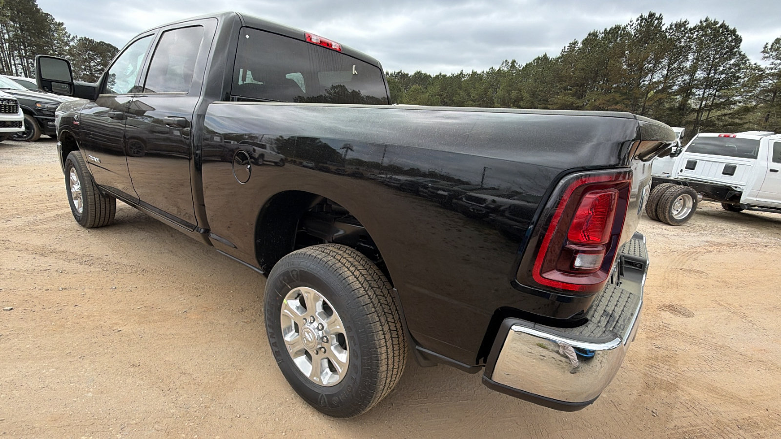 New 2026 RAM 2500 Big Horn AWD/4WD image 10
