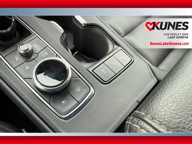 Used 2025 Cadillac XT4 Premium Luxury image 31