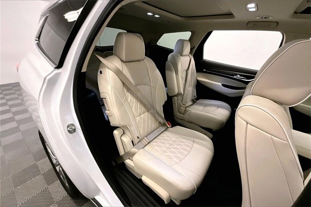 Used 2022 Buick Enclave Avenir image 22