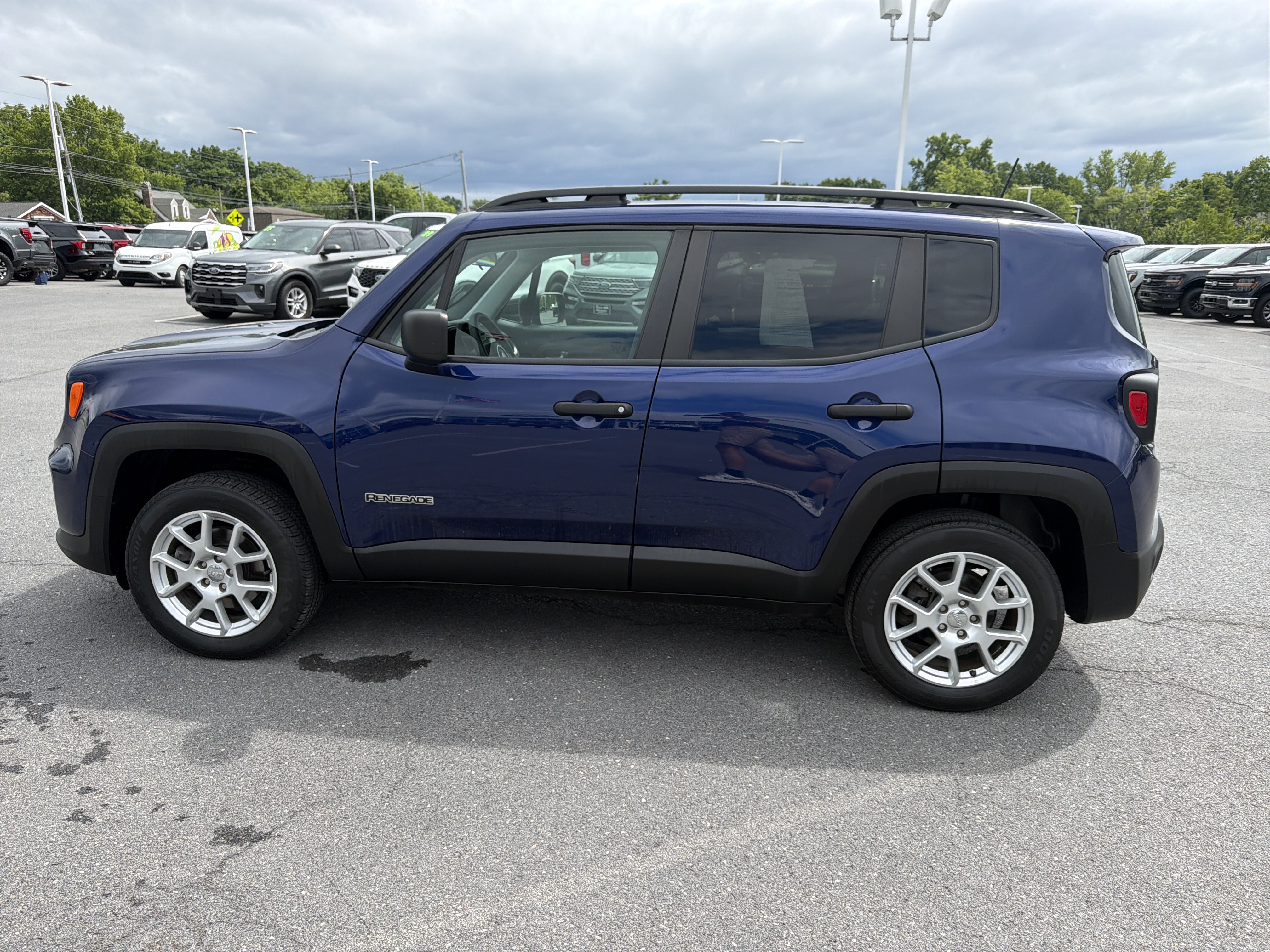 Used 2021 Jeep Renegade Sport w/ Sport Appearance Group AWD/4WD image 7