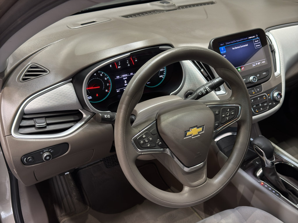 Used 2024 Chevrolet Malibu LT FWD image 16
