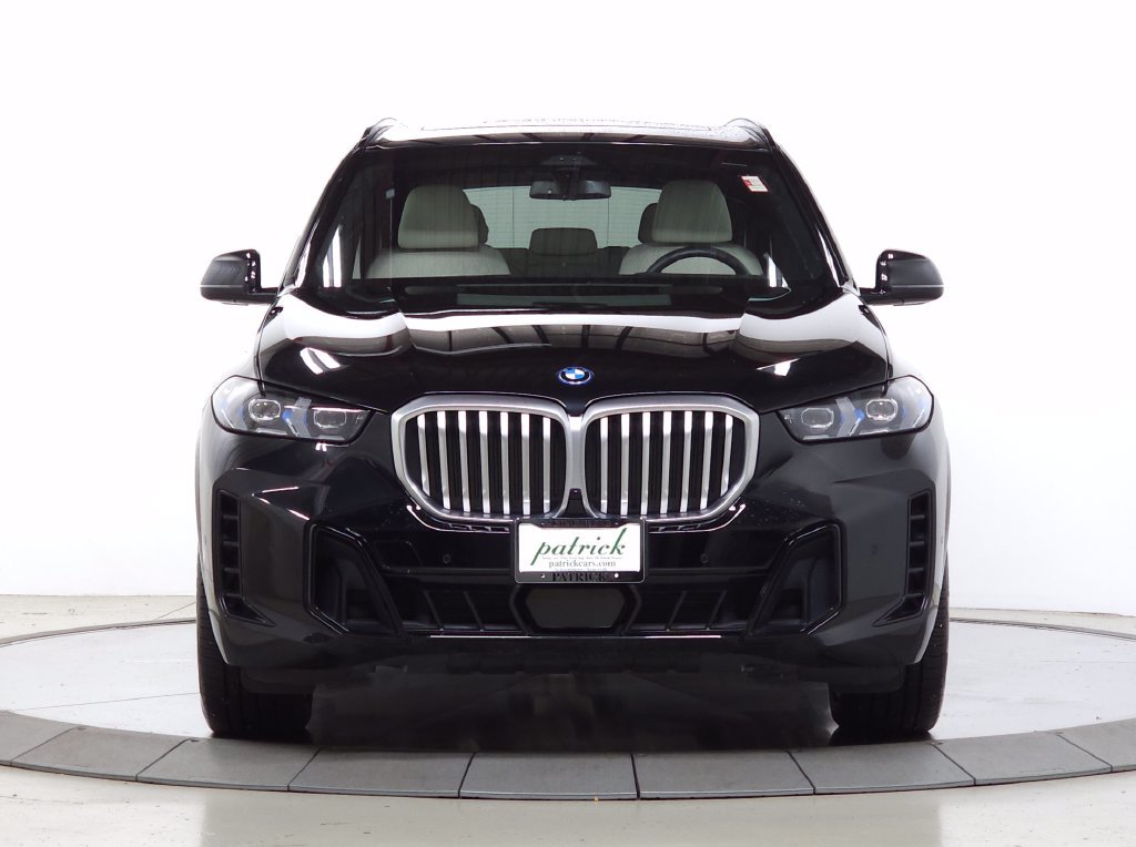 Used 2024 BMW X5 xDrive50e w/ M Sport Package AWD/4WD image 2
