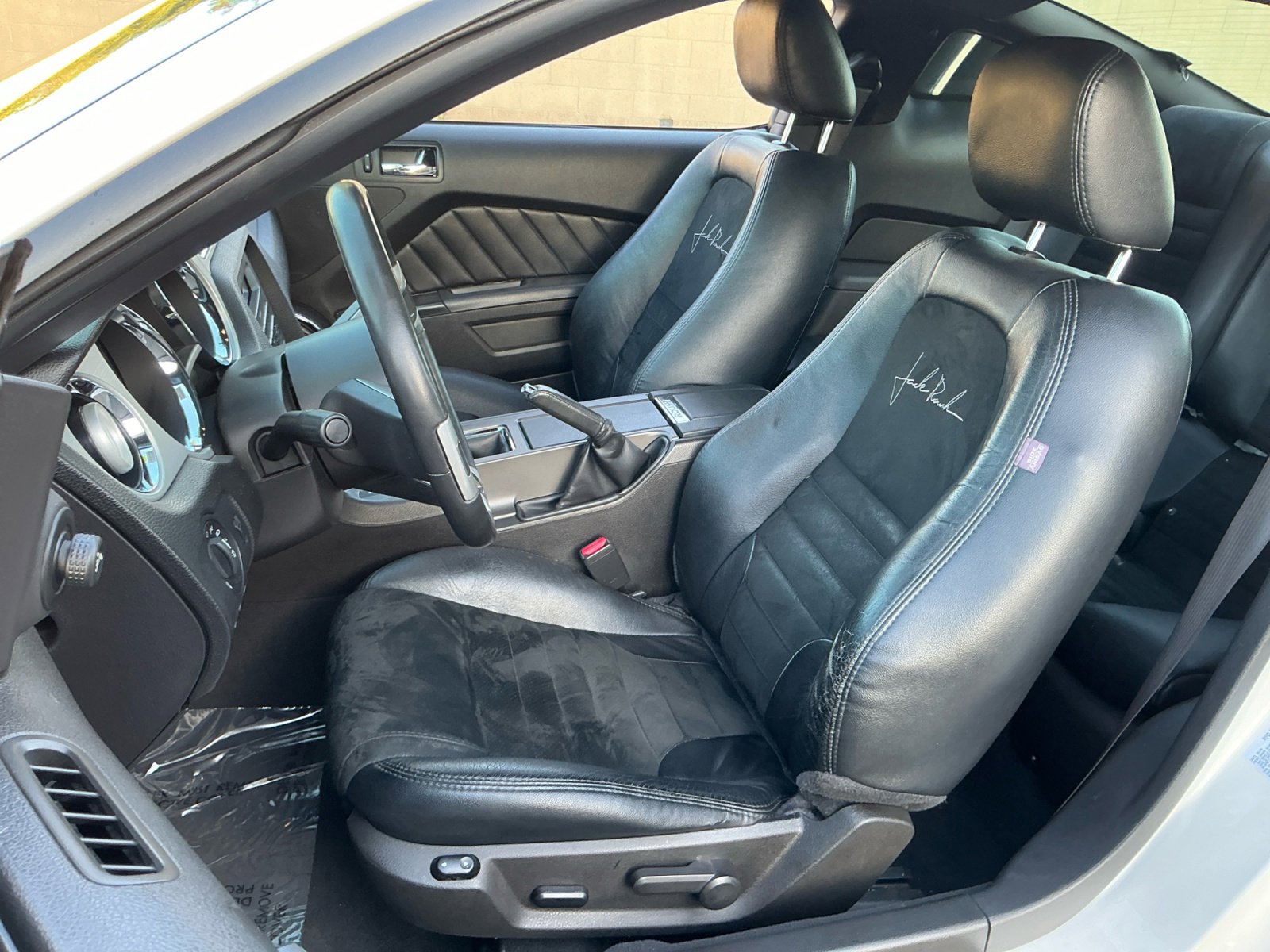 Used 2010 Ford Mustang GT image 18