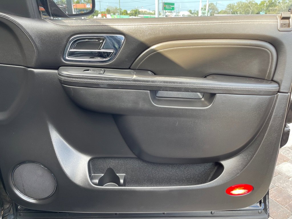 Used 2014 Cadillac Escalade ESV Platinum image 31