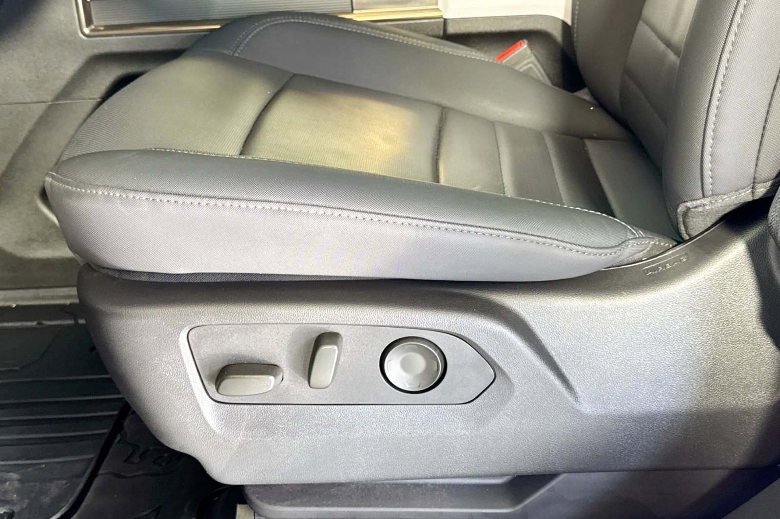 Used 2024 GMC Hummer EV 2X image 18