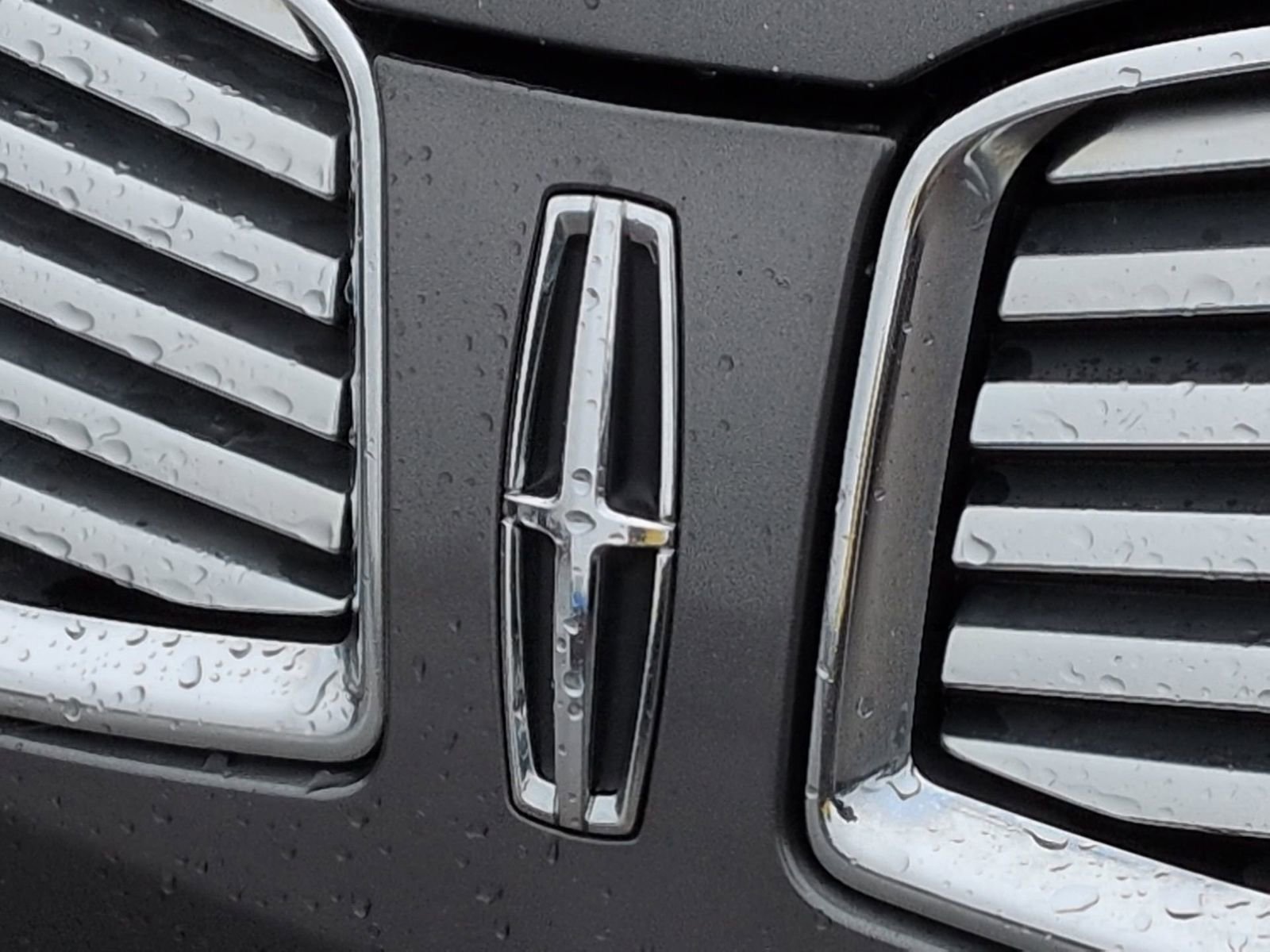 Used 2016 Lincoln MKZ w/ Equipment Group 200A Select image 13