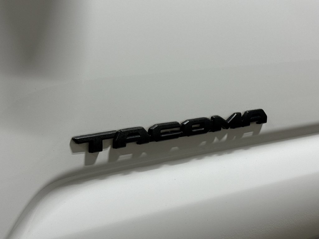 Used 2017 Toyota Tacoma SR5 w/ Tow Package AWD/4WD image 25