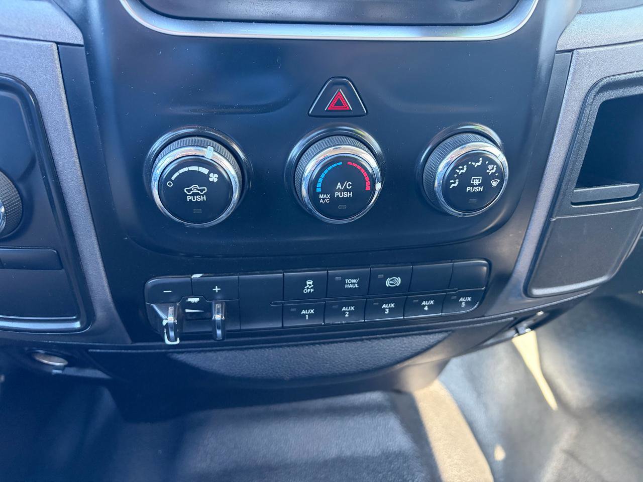 Used 2014 RAM 5500 Tradesman image 30