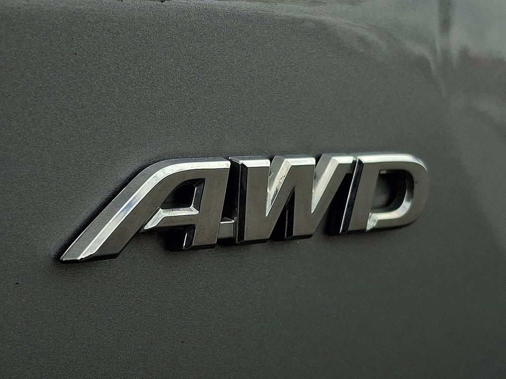 Certified 2025 Toyota RAV4 LE AWD/4WD image 31