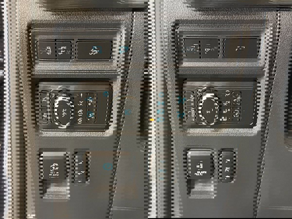 Used 2022 Ford F150 Lariat w/ Equipment Group 502A High image 22