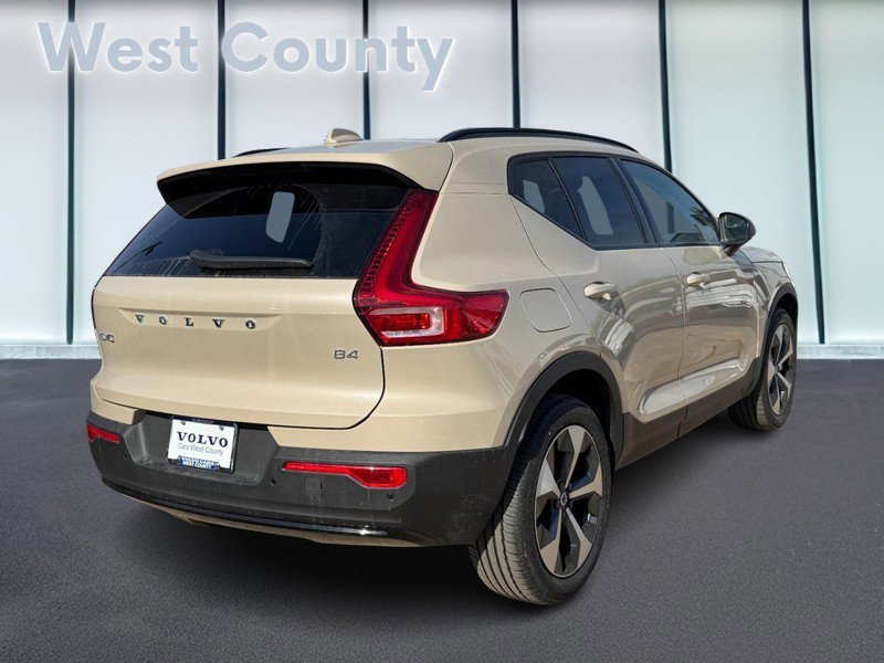 New 2026 Volvo XC40 B4 Plus w/ Climate Package image 3