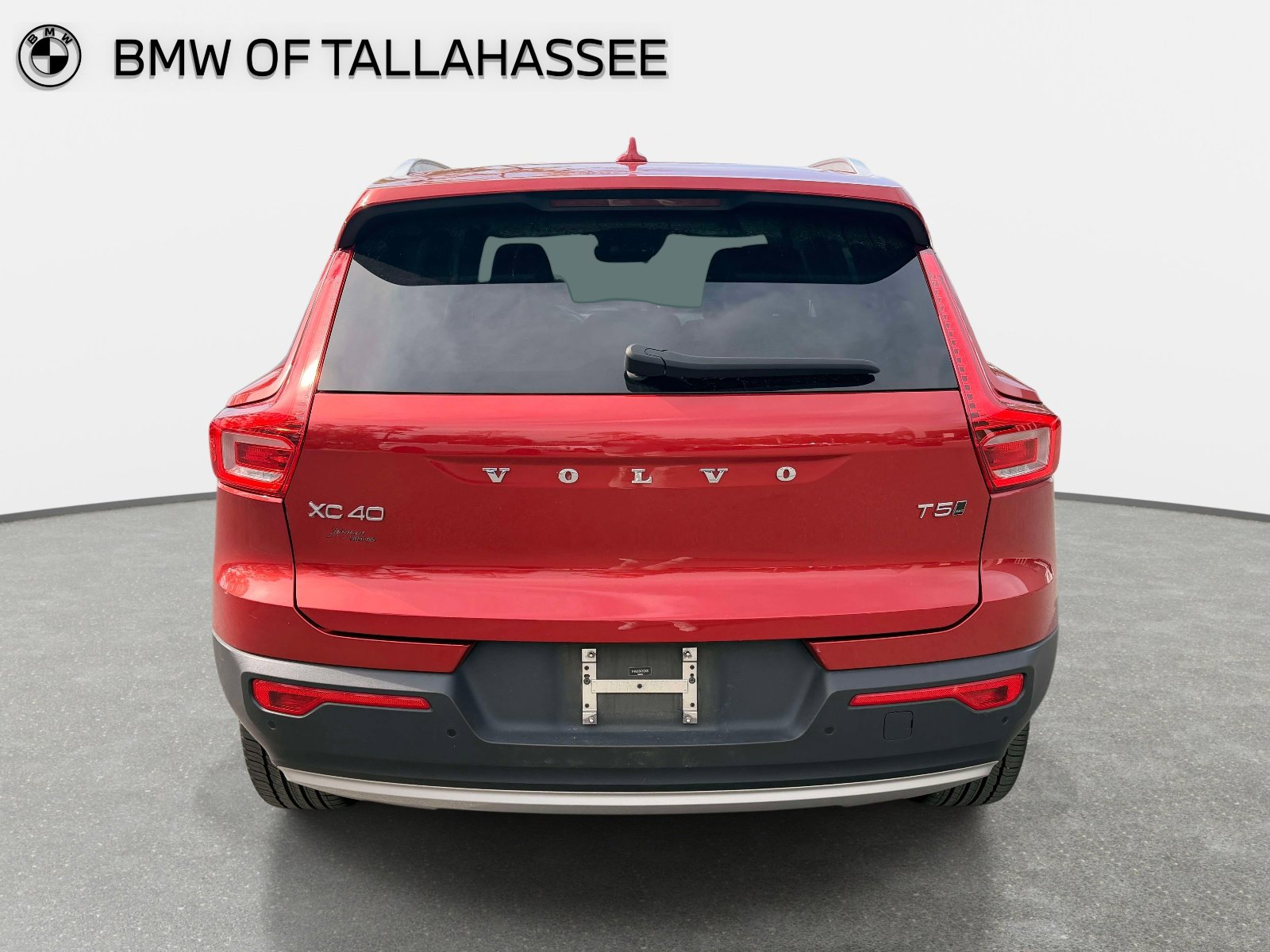 Used 2019 Volvo XC40 T5 Momentum image 7