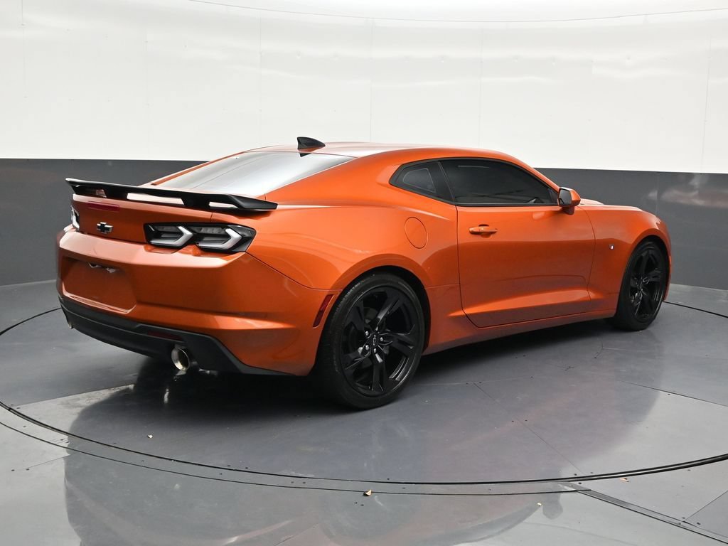 Used 2024 Chevrolet Camaro LT RWD image 5