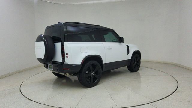 Used 2025 Land Rover Defender 90 X-Dynamic SE image 67