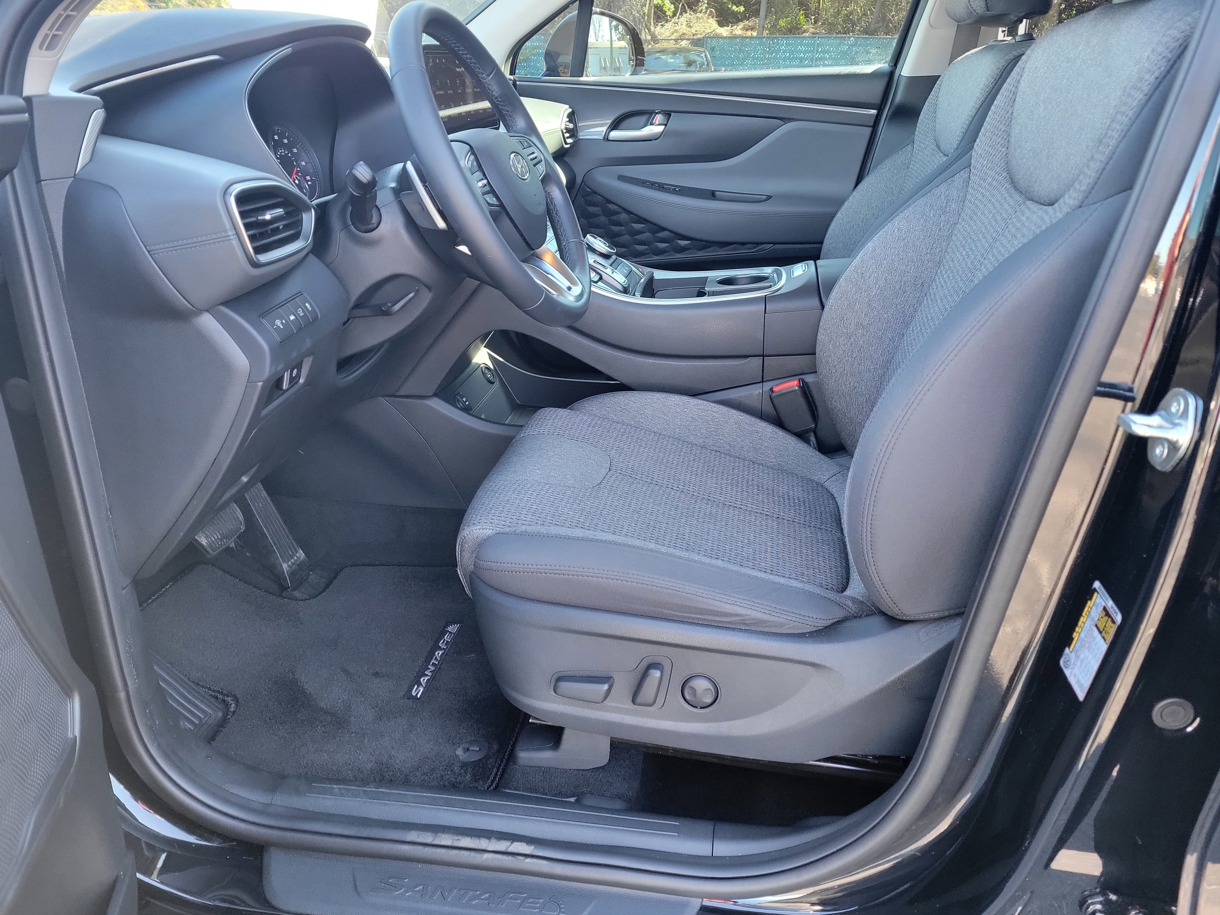 Used 2023 Hyundai Santa Fe SEL image 32