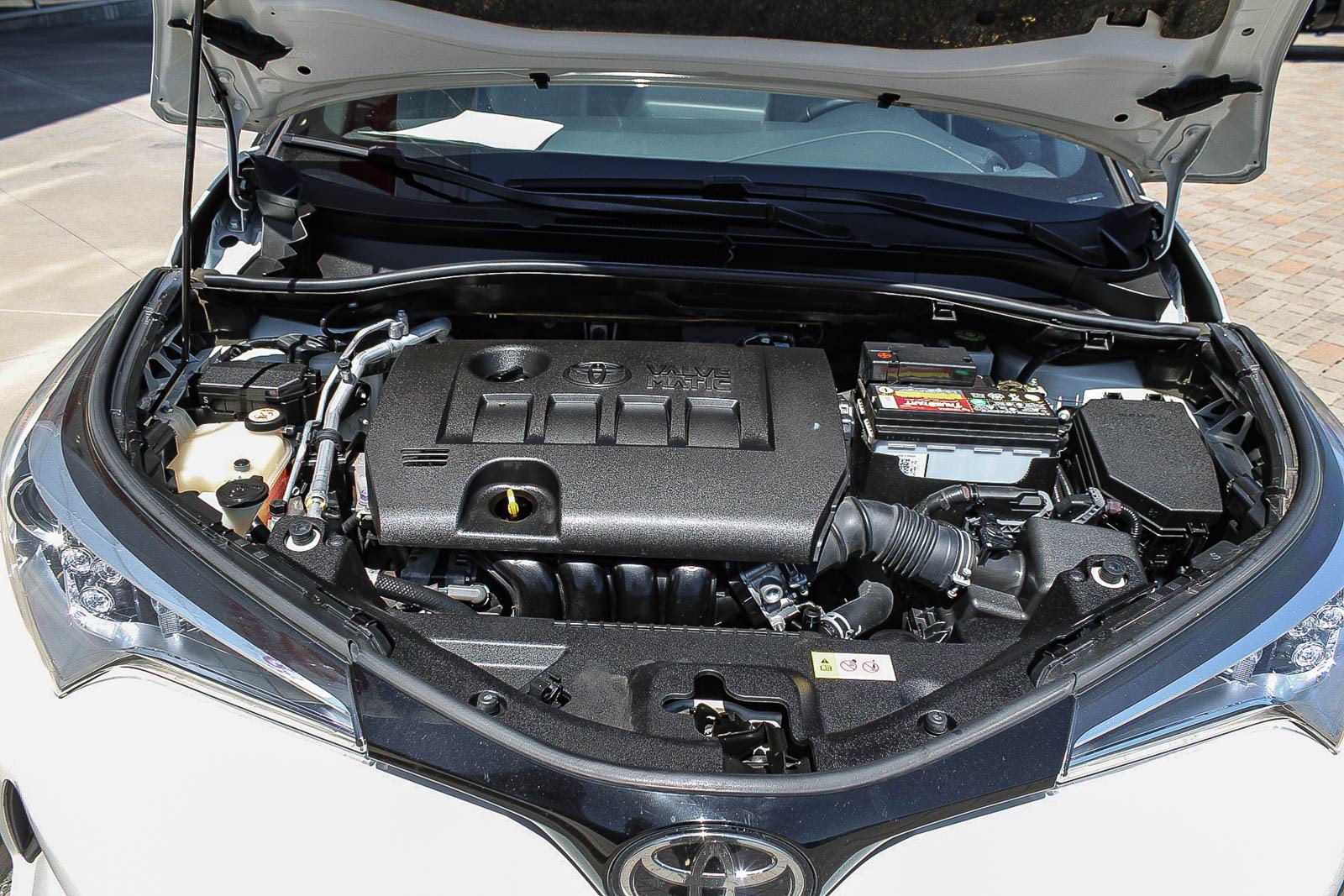 Certified 2019 Toyota C-HR XLE FWD image 28