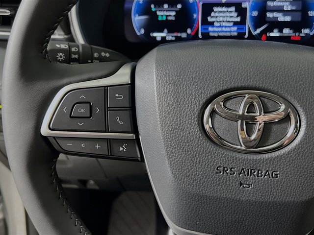 New 2025 Toyota Highlander Limited image 16