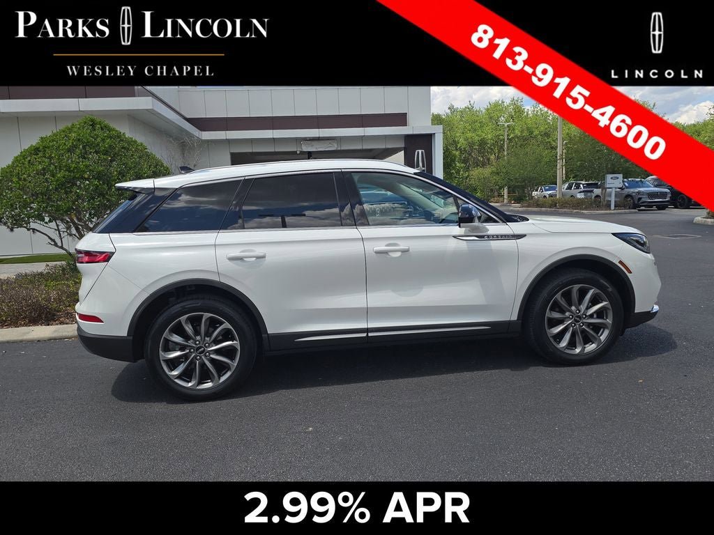 Used 2022 Lincoln Corsair FWD w/ Premium Package image 3