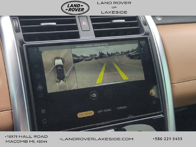 Used 2023 Land Rover Discovery Metropolitan Edition AWD/4WD image 10
