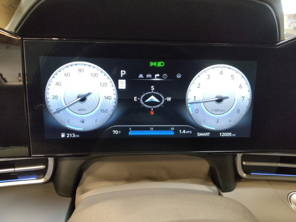 Used 2025 Hyundai Elantra SEL FWD image 23
