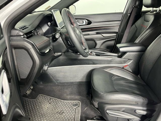 Used 2024 Jeep Compass Trailhawk image 22