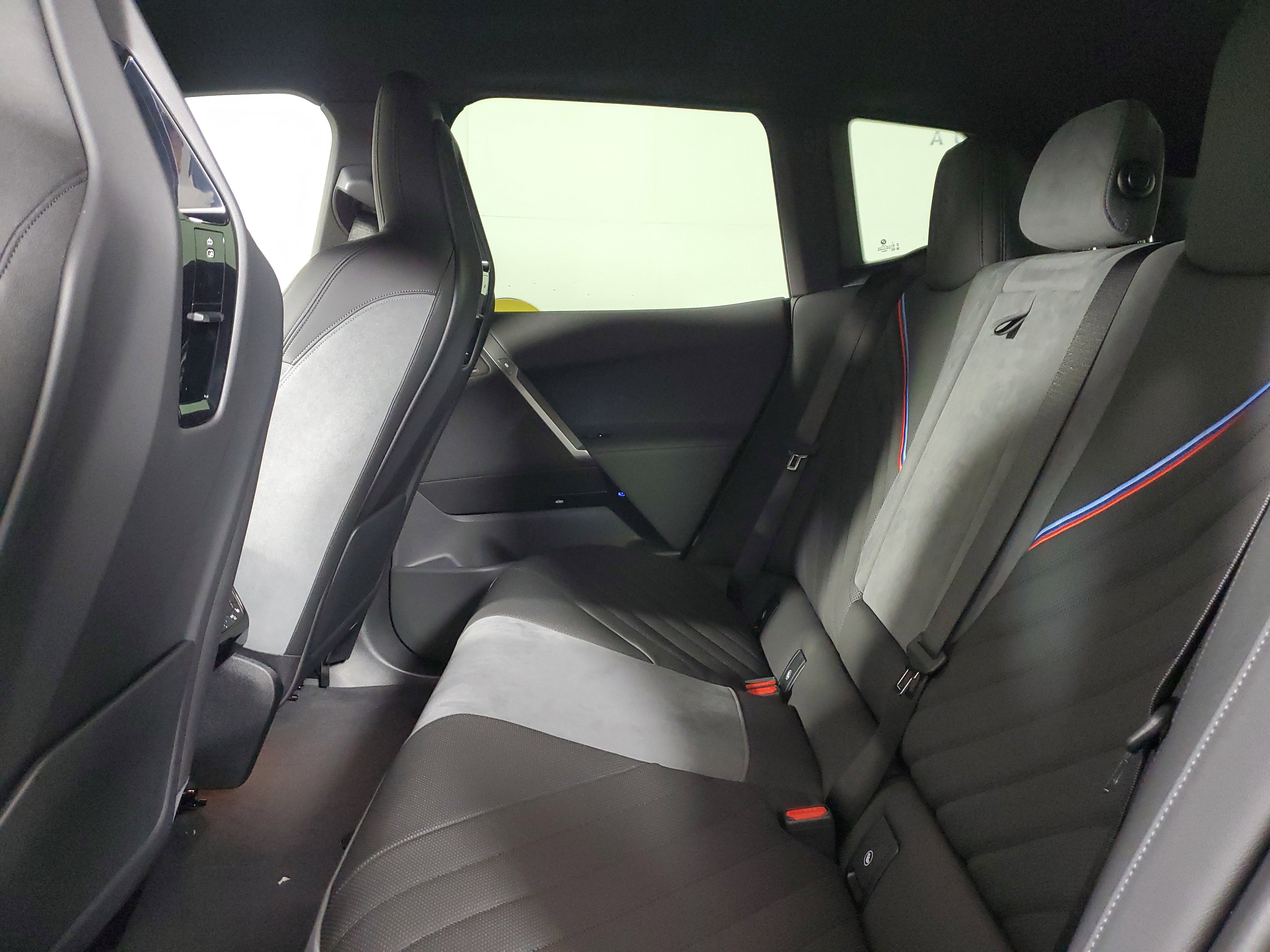 New 2026 BMW iX xDrive45 w/ M Sport Package image 10