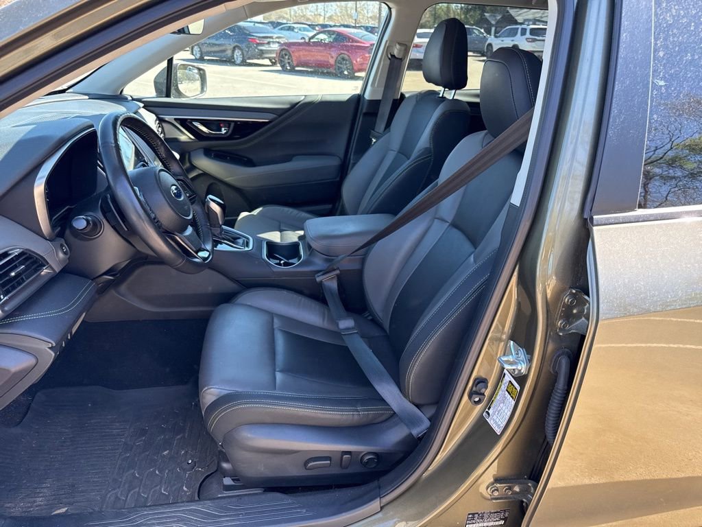 Used 2025 Subaru Outback Onyx Edition image 19