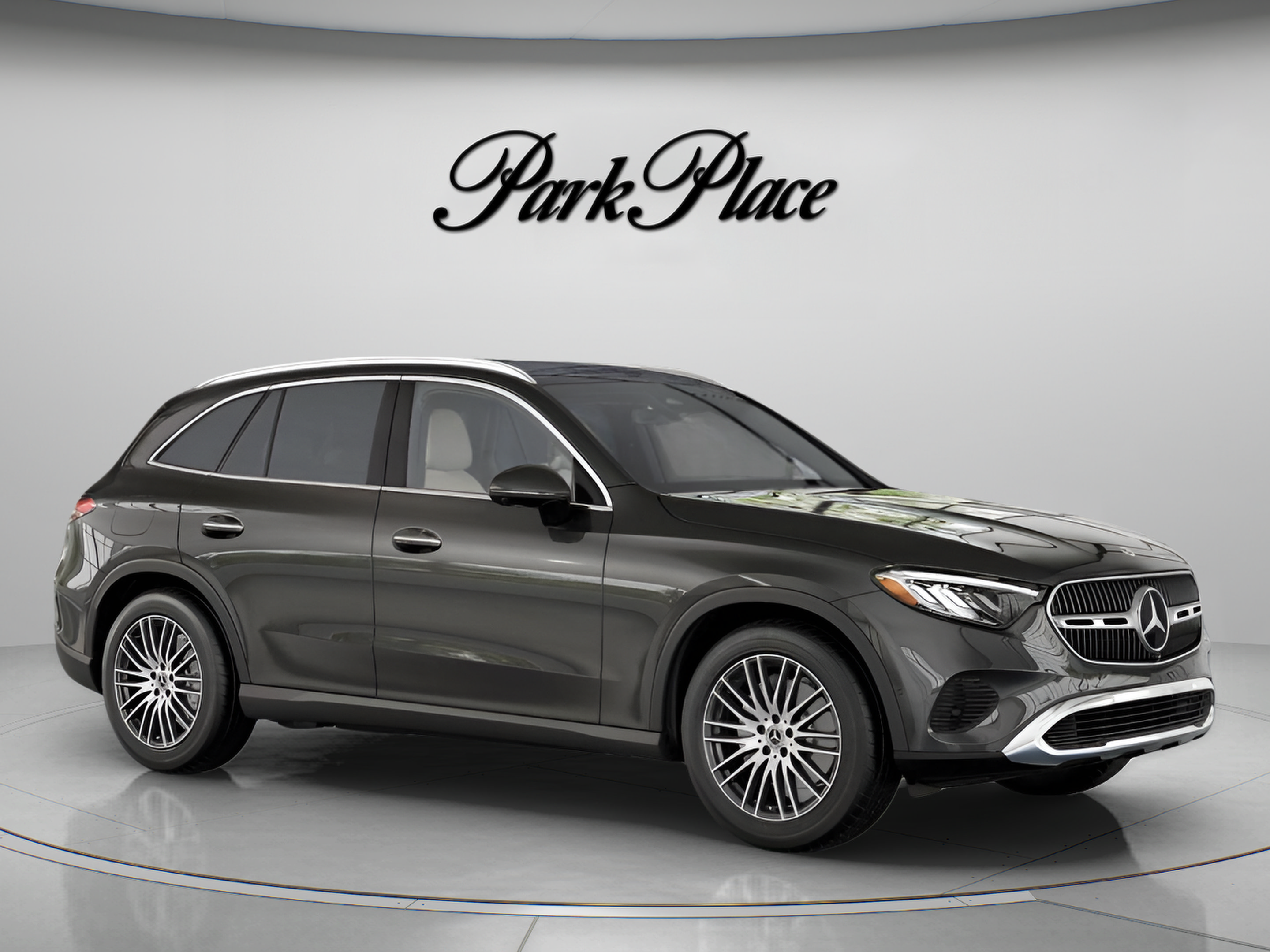 Used 2026 Mercedes-Benz GLC 300 4MATIC image 31