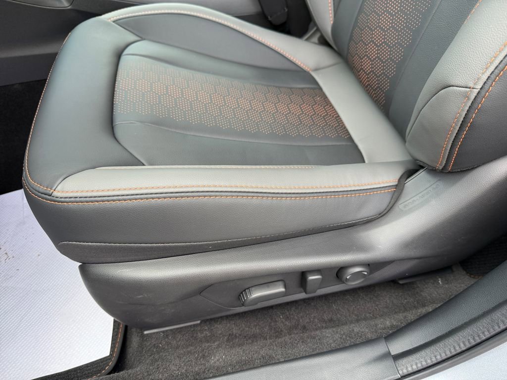 Used 2025 Subaru Crosstrek 2.5i Limited image 14