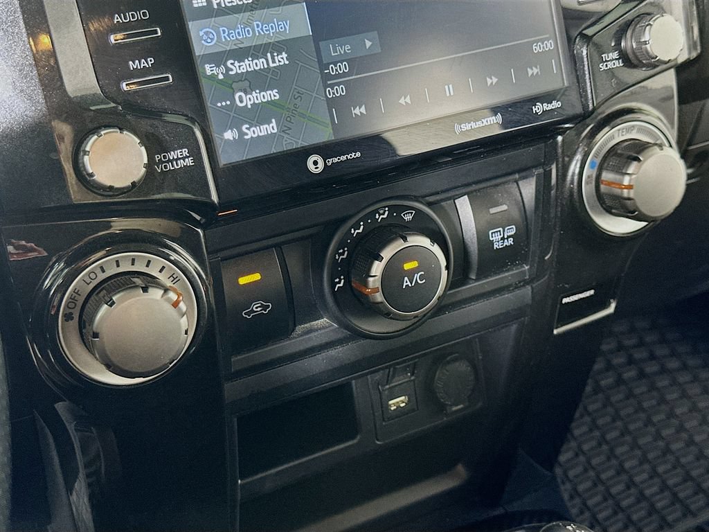 Used 2021 Toyota 4Runner TRD Off-Road Premium AWD/4WD image 26