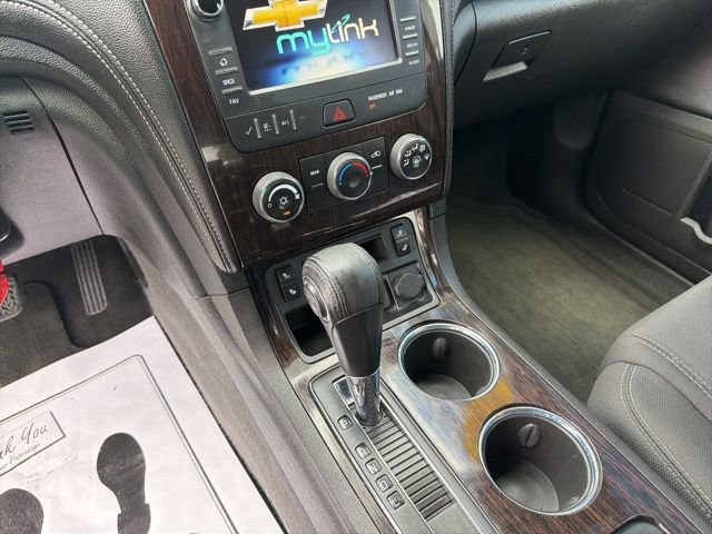 Used 2016 Chevrolet Traverse LT w/ Style and Technology Package FWD image 31