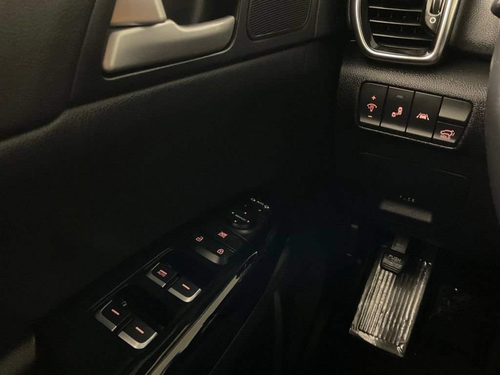 Used 2020 Kia Sportage EX FWD image 19