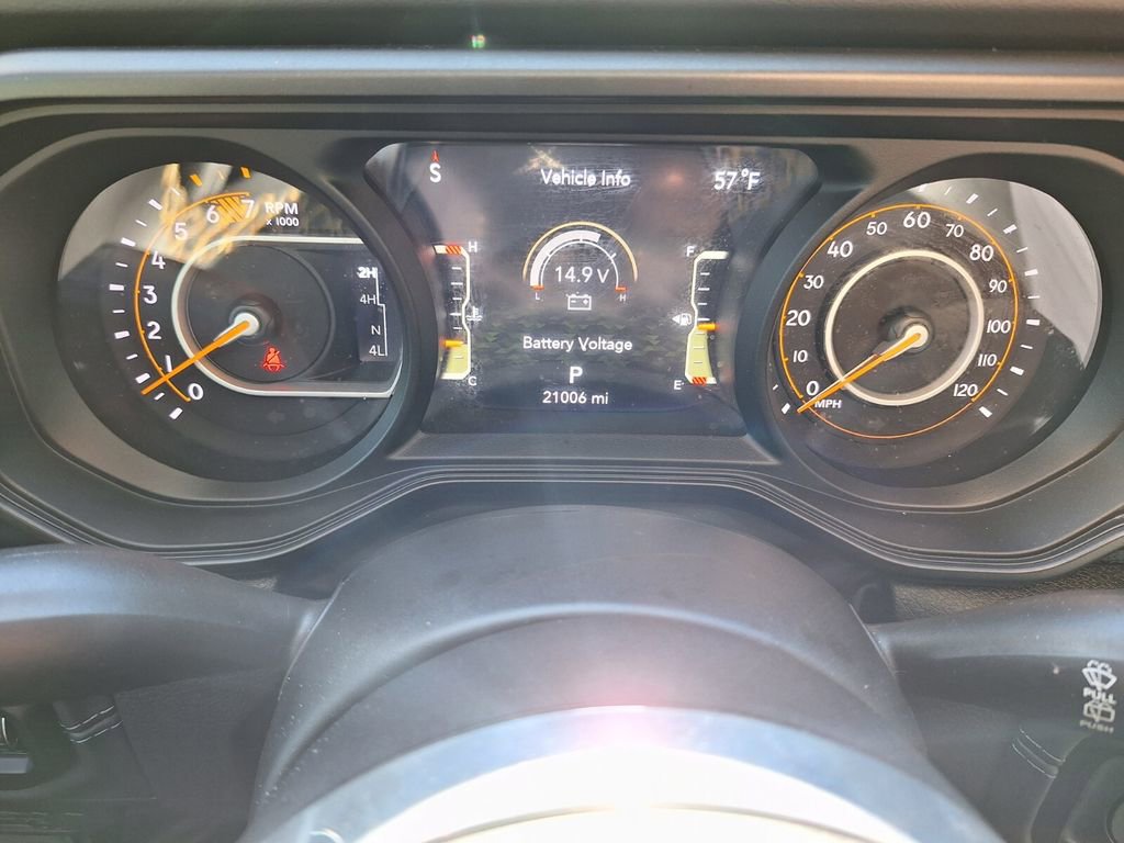 Used 2024 Jeep Wrangler Sahara image 15