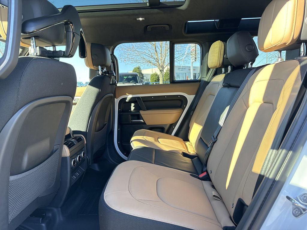 New 2026 Land Rover Defender 110 V8 image 5