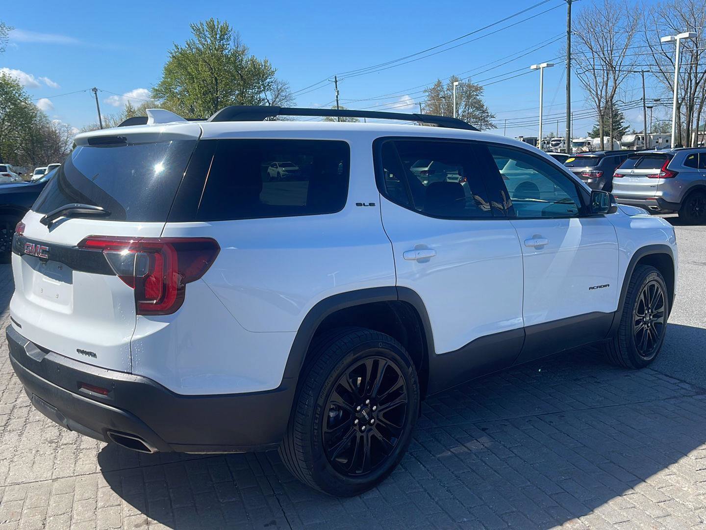 Used 2023 GMC Acadia SLE w/ Driver Convenience Package AWD/4WD image 6