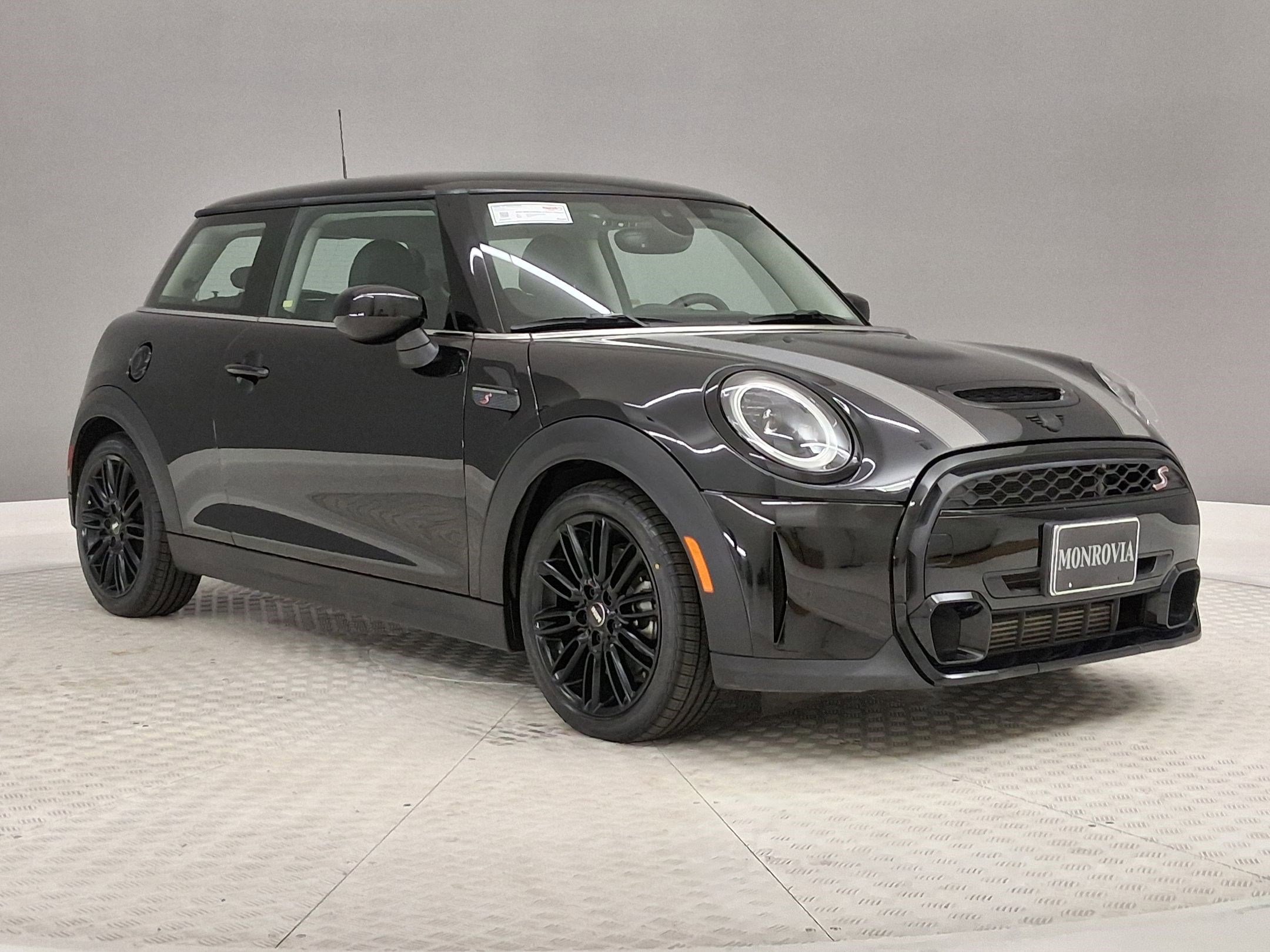 Certified 2024 MINI Cooper S image 5