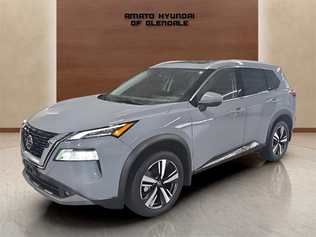 Used 2021 Nissan Rogue SL image 2