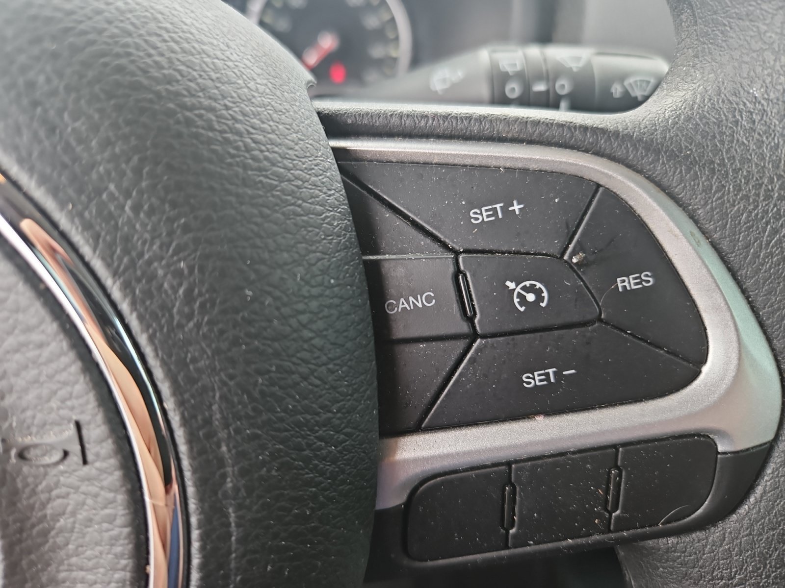 Used 2018 Jeep Renegade Sport w/ Power & Air Group FWD image 15