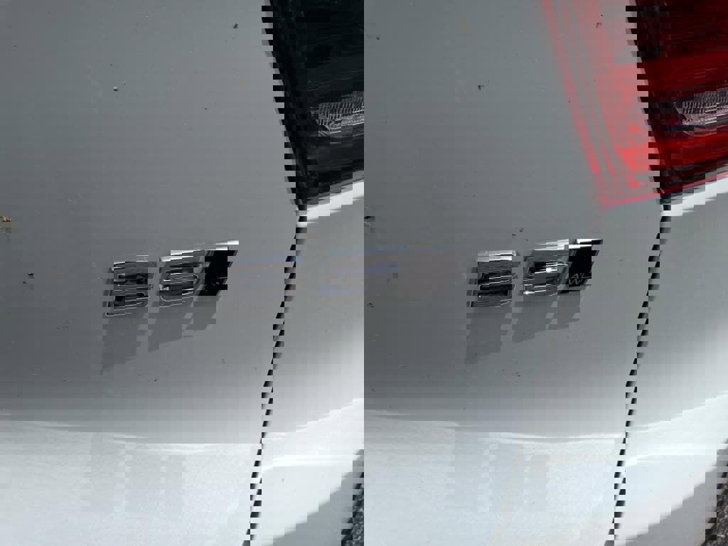 New 2025 Volvo XC40 B5 Core w/ Protection Package Premier image 6